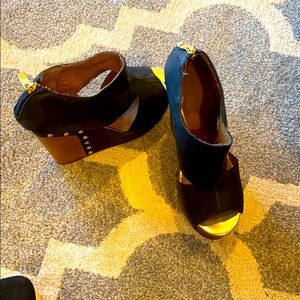 Chinese Laundry High Wedge (size 8)